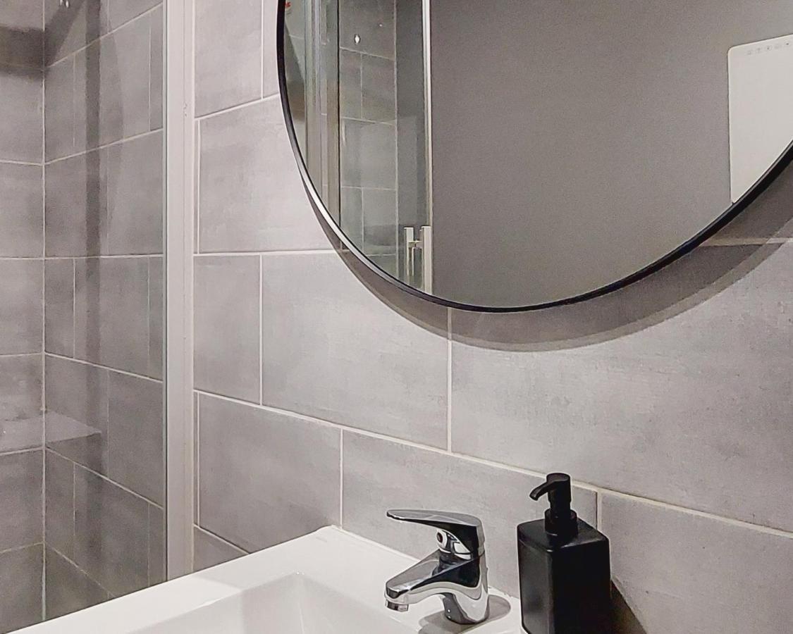 Artgrey * Ideal Pro * Roanne Secteur Gare Et Rue Pietonnes Extérieur photo